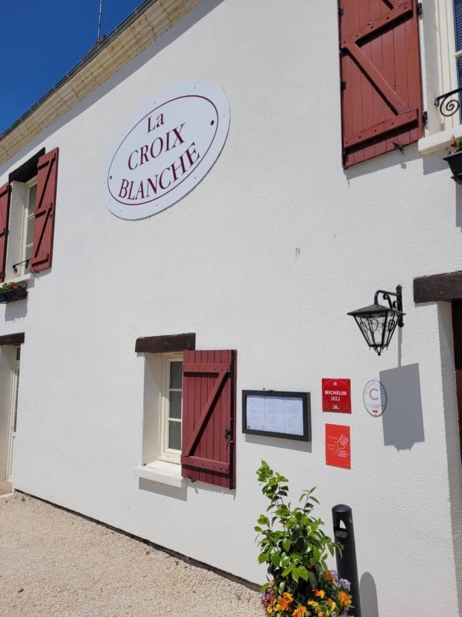 Les Bords De Loire Apartamento Veuves Exterior foto